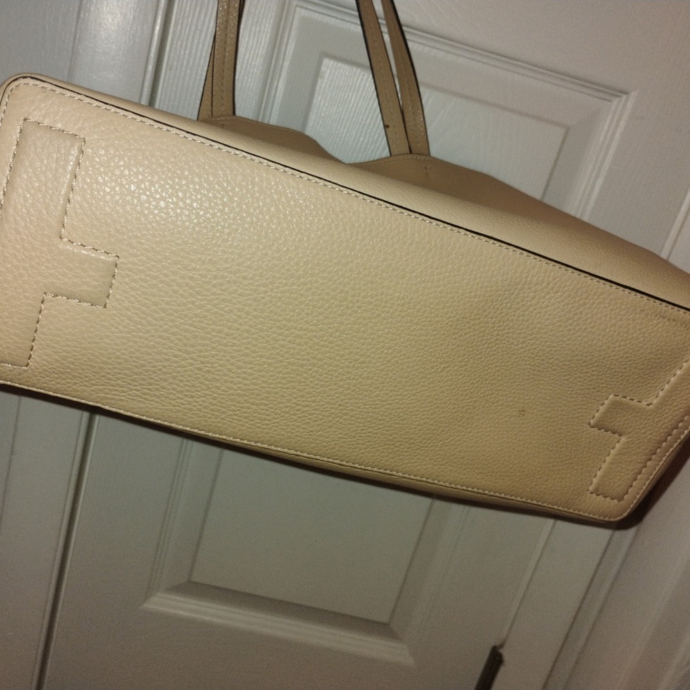 Tory Burch Perforated Logo Leather Tote Bag in Sand Dune - Picture 5 of 8